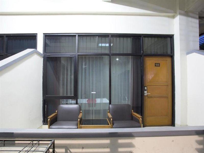 Reddoorz @ Surapati Otel Bandung Dış mekan fotoğraf