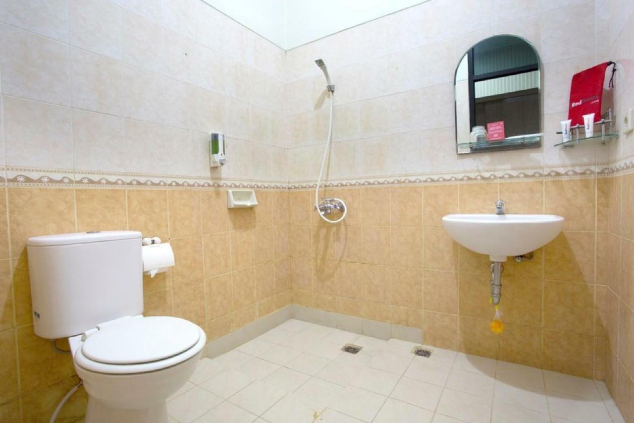 Reddoorz @ Surapati Otel Bandung Dış mekan fotoğraf