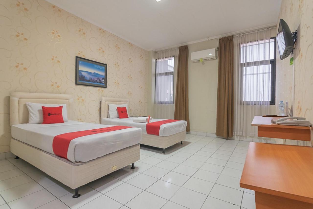 Reddoorz @ Surapati Otel Bandung Dış mekan fotoğraf